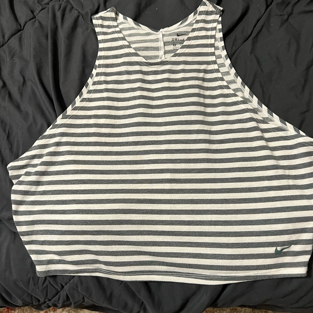 Nike workout crop top